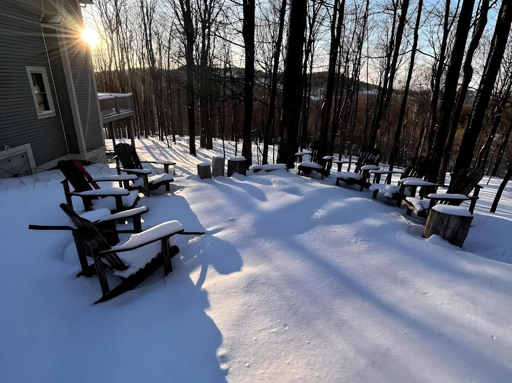 Charming Bromont Chalet, Near Ski Slopes, Trails & Balnea Spa Villa Exterior photo